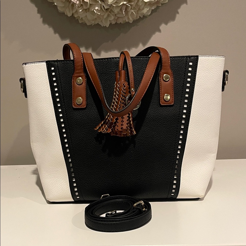 Charming Charlie color block tote bag **FINAL OFFER**
